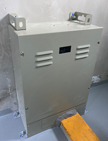 耐震対策：停電時自動着床装置※停電発生時に最寄階に自動で停止し、ご利用者様がエレベーター内に閉じ込められる事を防ぎます。